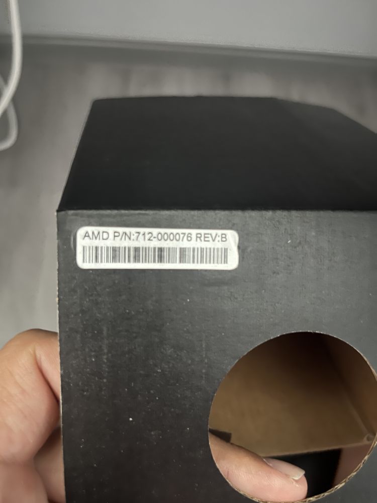 AMD Wraith Prism CPU охладител сериен   rev B
