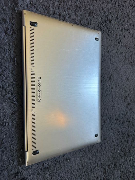laptop asus ux3la, quadcore i7, ram 4 gb ddr3 , ssd 120 , metalic