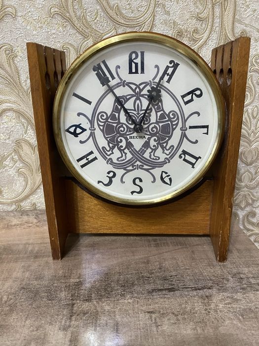 Часы «Весна»