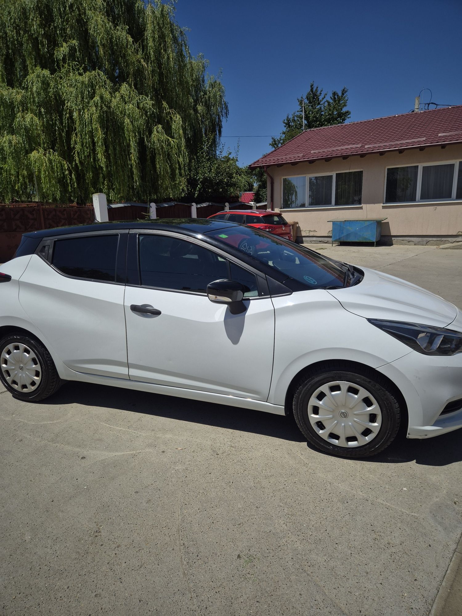 Vând nissan micra 2018