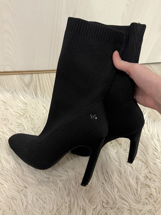 Черни зимни боти