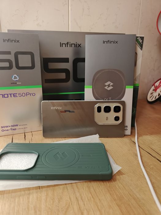 NOTE 50 PRO сотилади холати янги gift books билан. Официальный товар