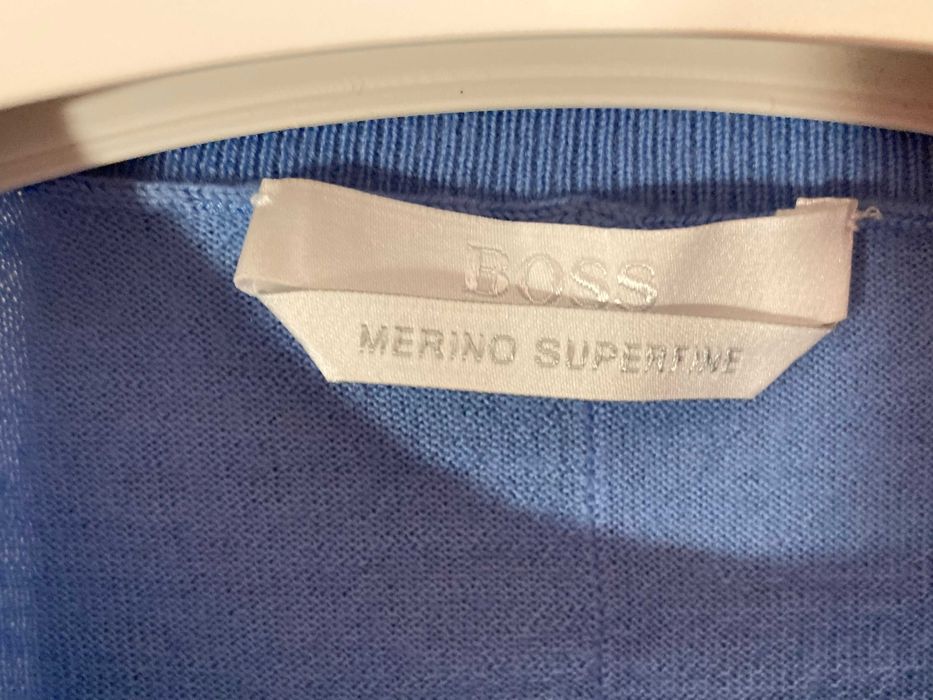 Блузи на BOSS и United Colors of Benetton в свежи сини цветове