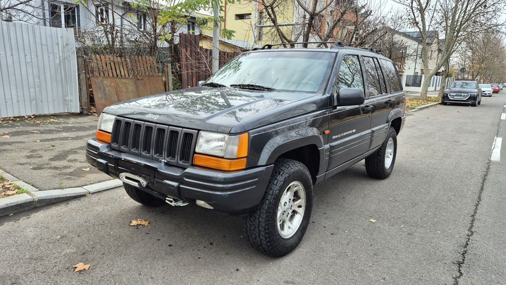 Vând Grand Cherokee ZJ 2,5 tdi