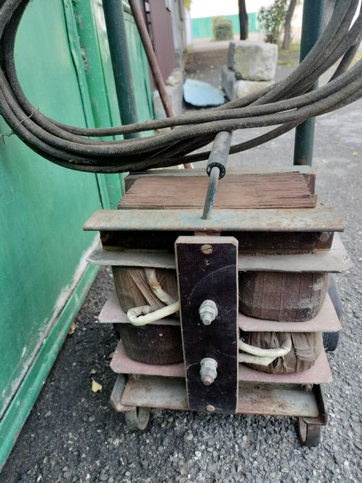 Aparat de sudură clasic ,bobinat cu sirmă cupru.