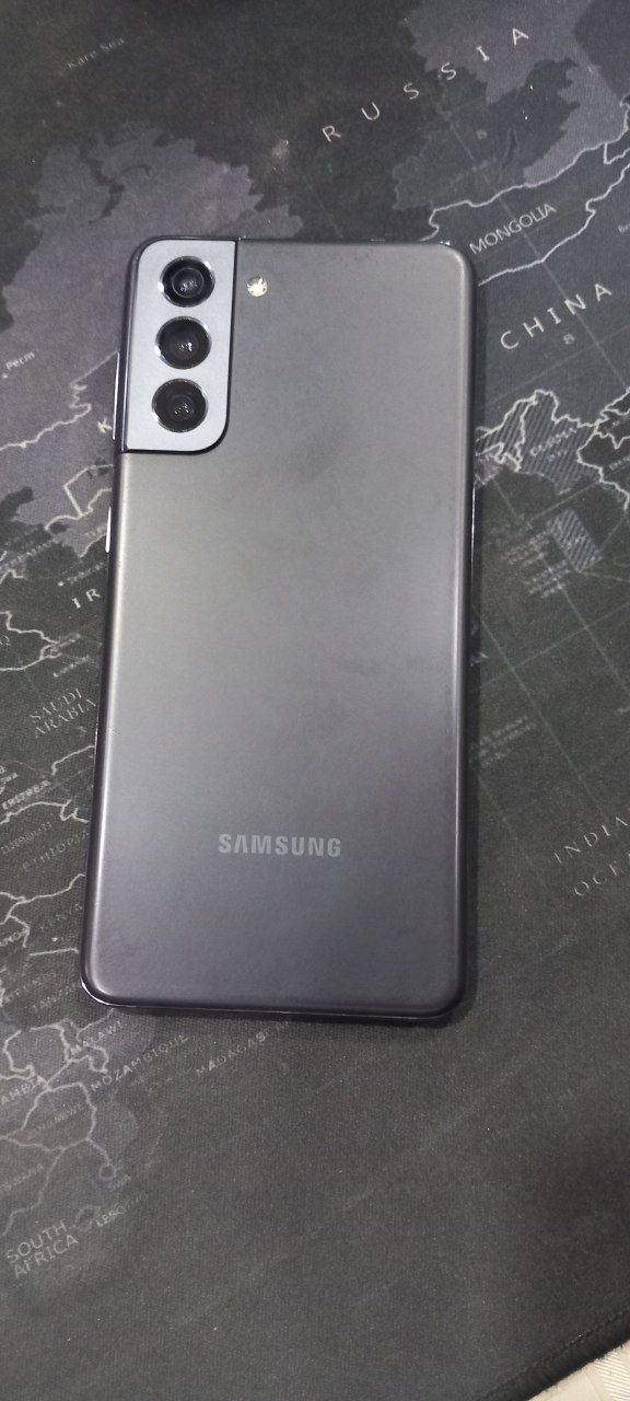 Samsung s 21 5g.  Holati yaxwi