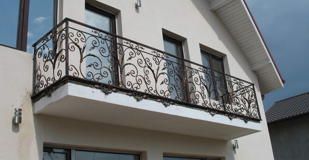 Fier forjat, balcoane balustrade, lucrate manual la forje si nicovala