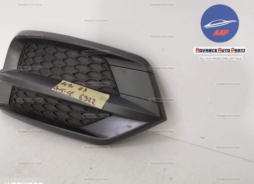 АудиКу3 / Audi Q3 Оригинална дясна решетка за предна светлина