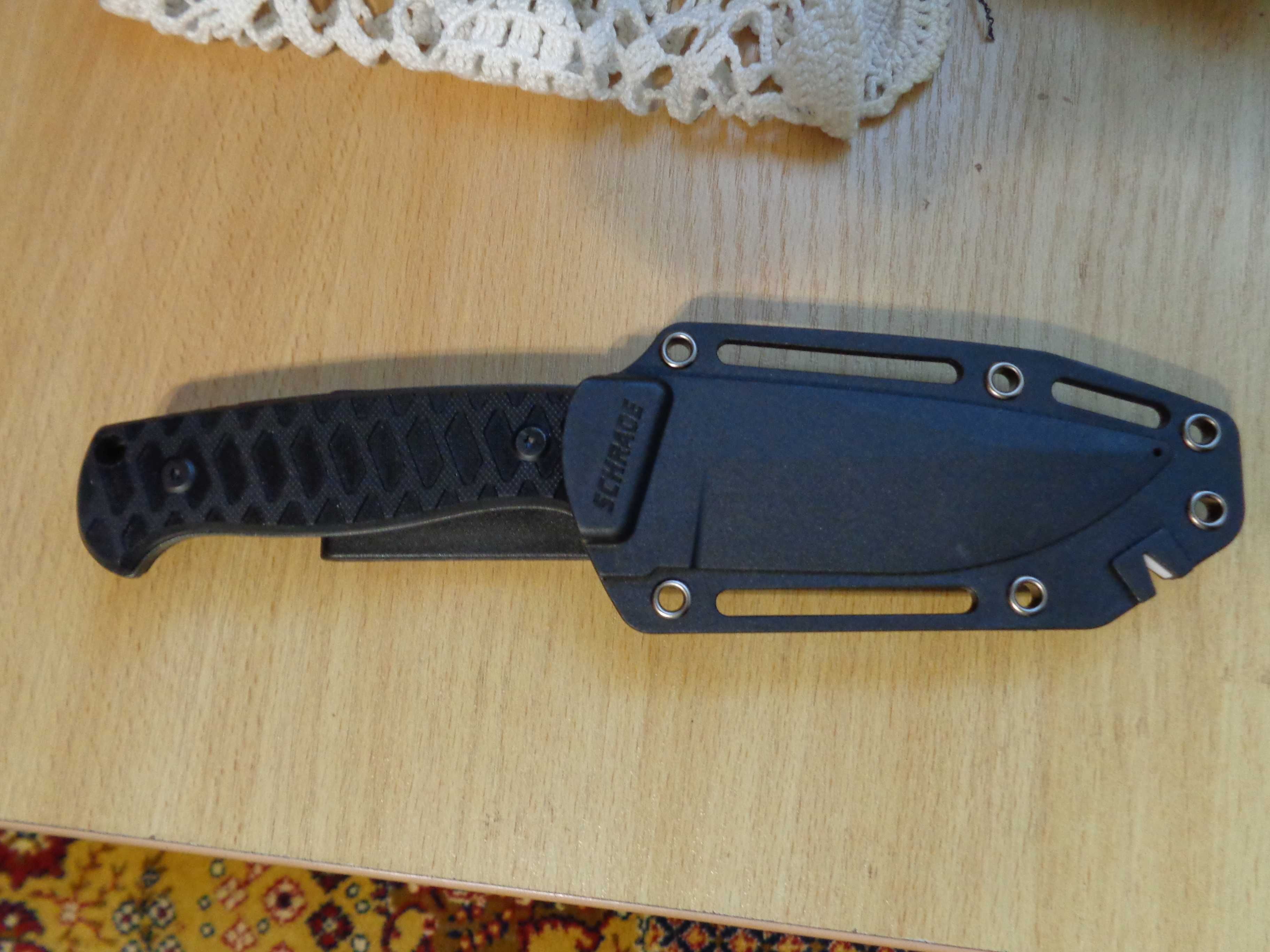 Нож Schrade Wolverine.
