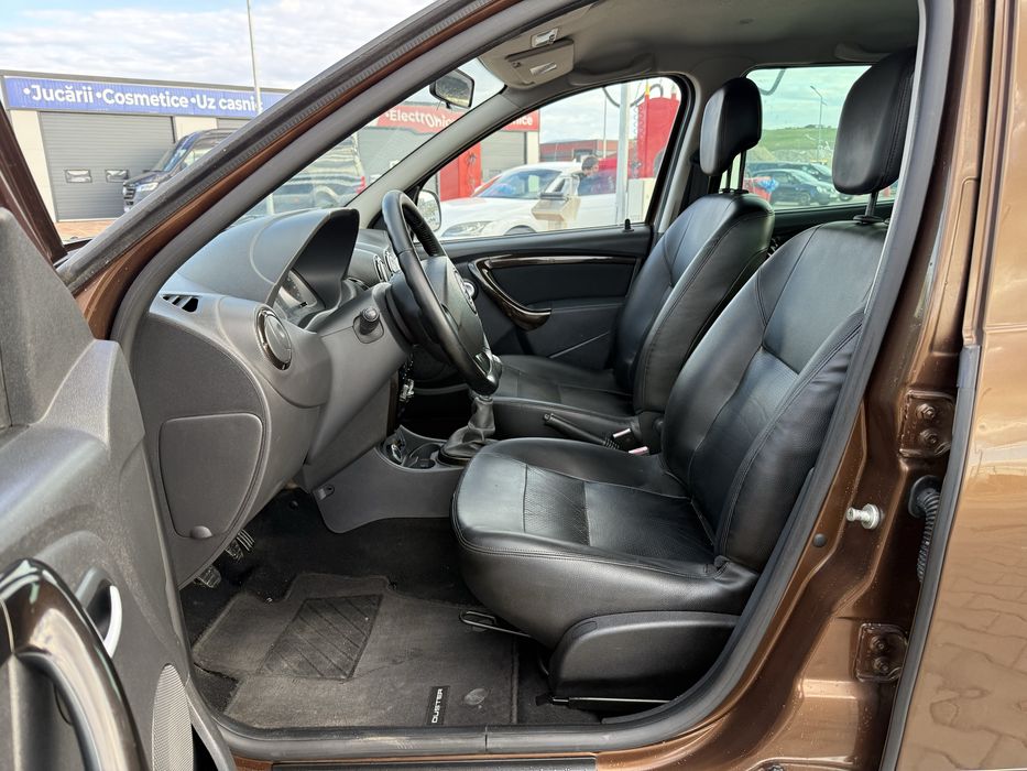 Dacia Duster 4x4 1,6 benzina * Rate * Garantie/Revizie/Livrare