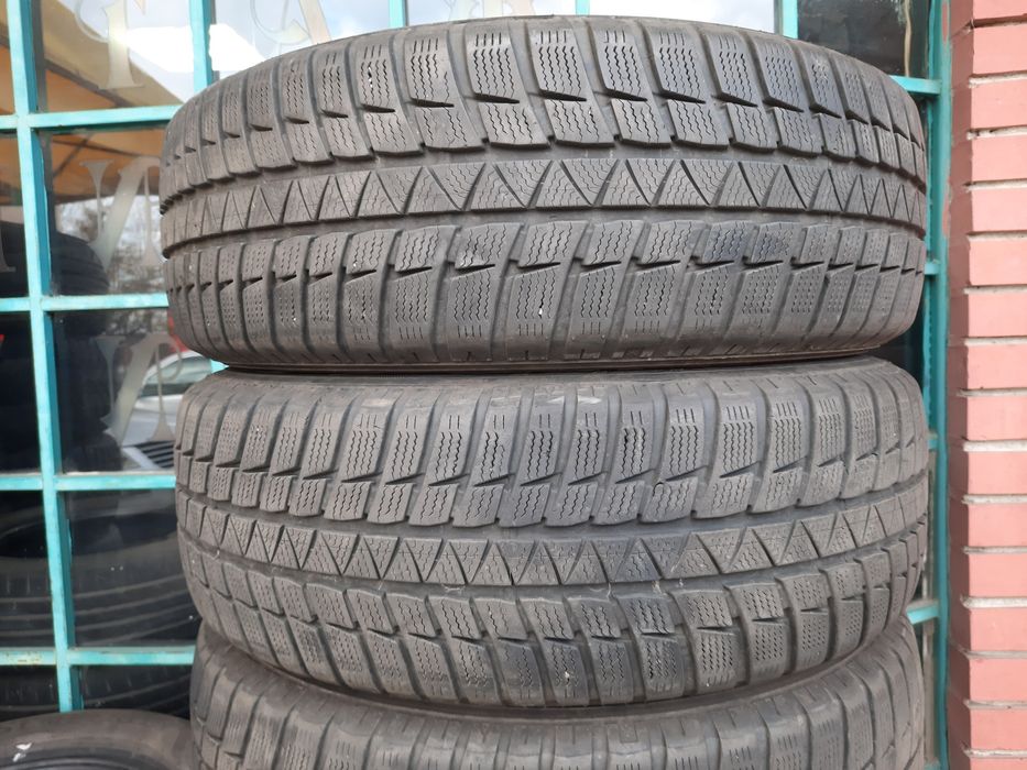 Продавам 4бр. Зимни гуми 215/65/16 Falken