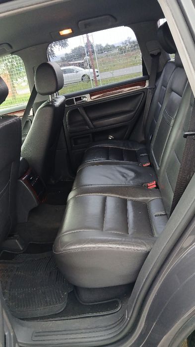 Vând Taureg 3.0 TDI v6
