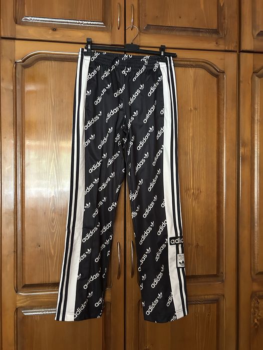 Addidas спортни панталони S размер