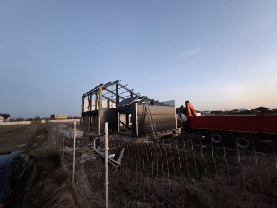 Vand hala metalica 8x12x4 cu panouri sandwich