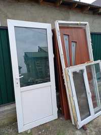 Продаю окна и двери разных размеров