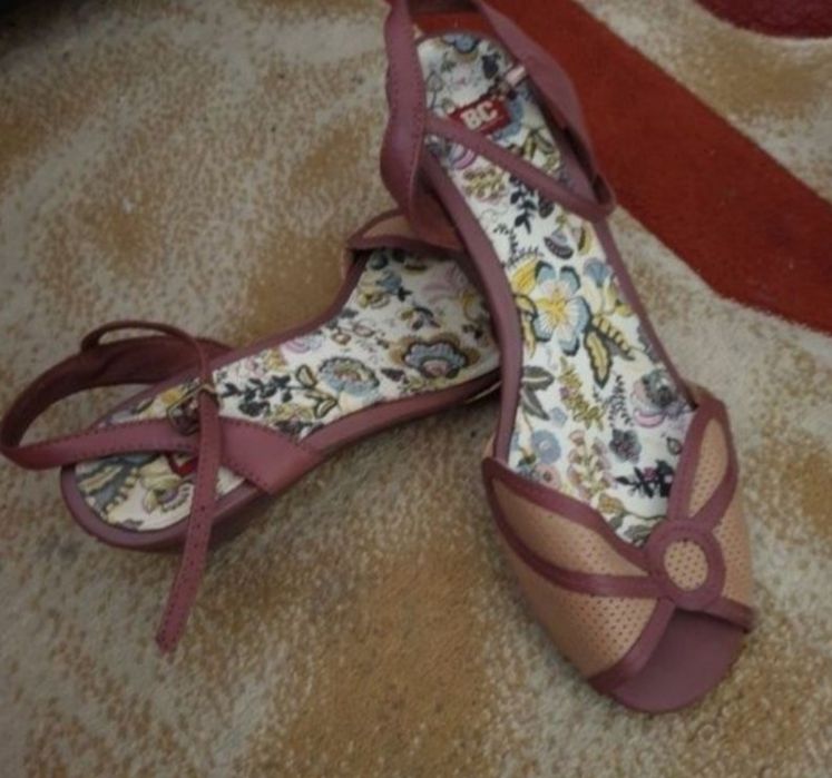 Sandale noi, in cutie, marca BC, mar 40, incaltari dama