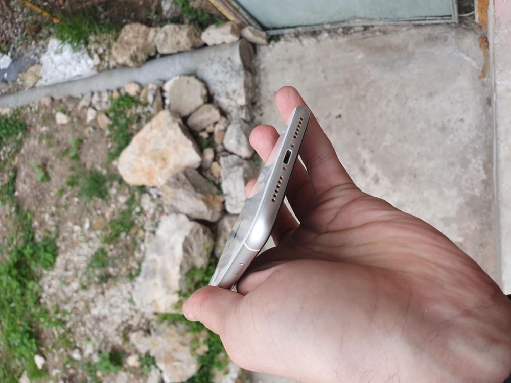 Iphone 11 /white Бял 64gb