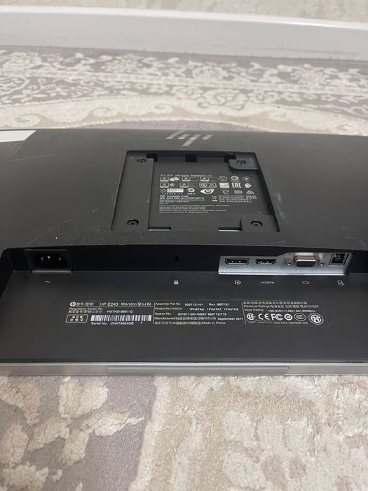 Продам срочно монитор HP E243 срочно
