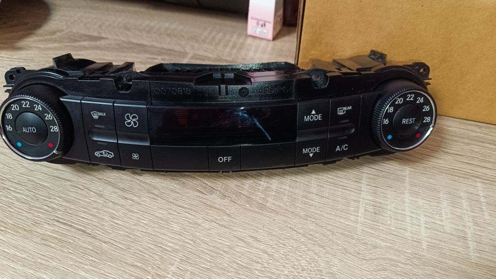 Управление на климатроник за CLS w219