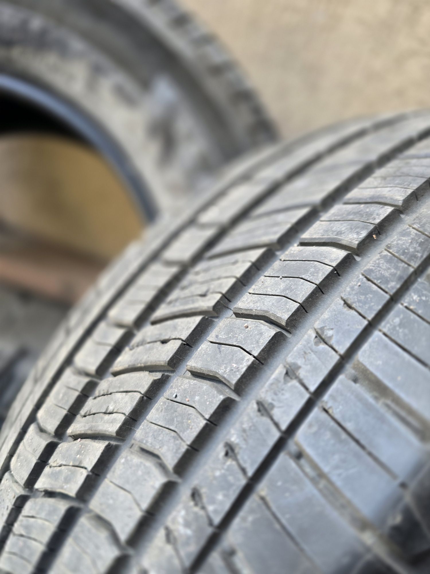 Подам Всесезонные шины Michelin  265/65/R18