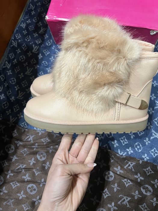 Чисто нови ботушки