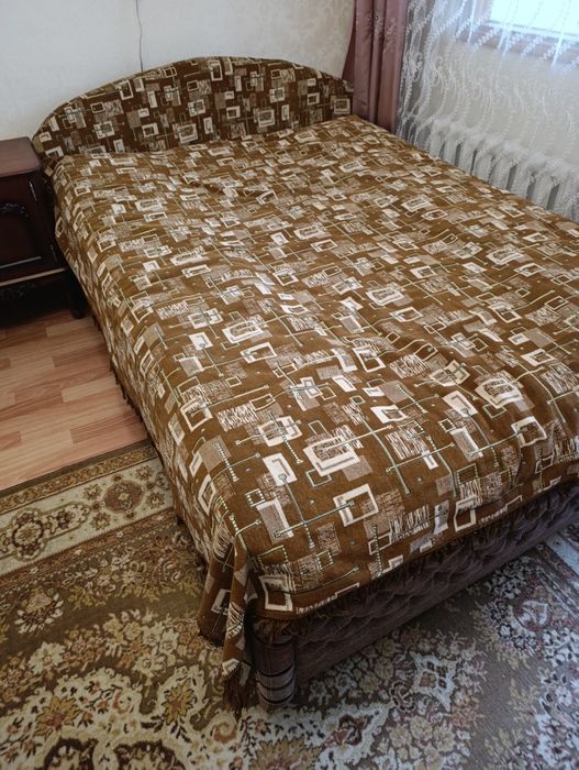 Кровать двуспальная продам
