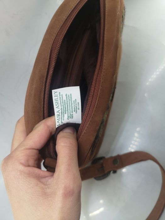 Малка дамска чантичка (естествена кожа) Laura Ashley