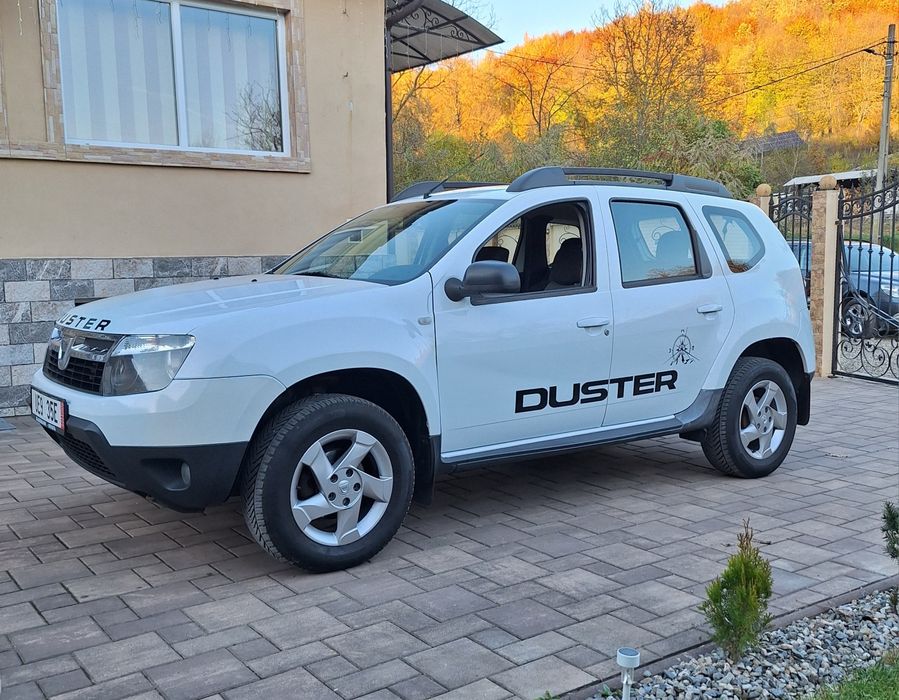 Dacia Duster 4x2 / 1.6 Benzina / Cârlig remorcare/Aer condiționat