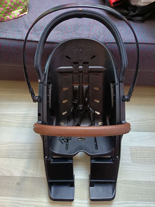 Vând sezut complet (partea de plastic)stokke v6