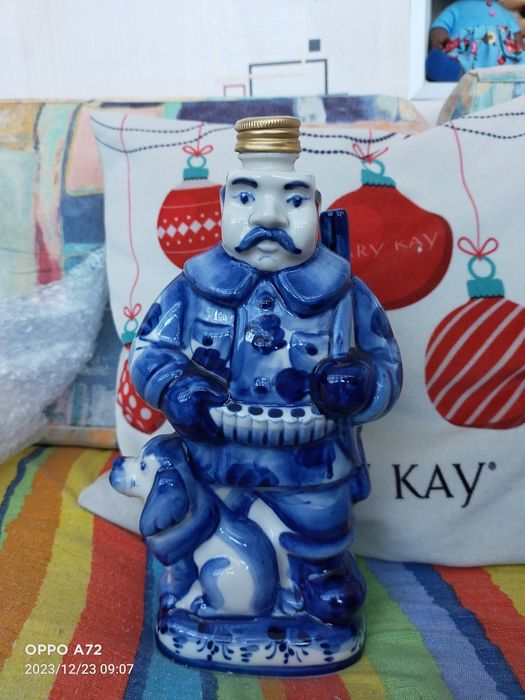 Продам гжель ручная роспись Россия и др..