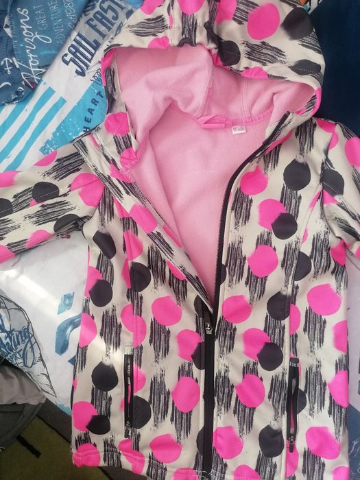 Връхни дрешки за момче и момиче