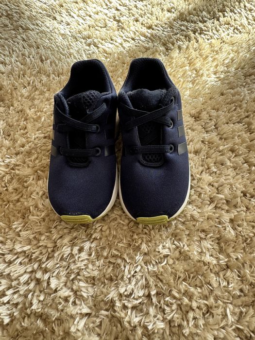 Încălțăminte bebe Adidas număr 21