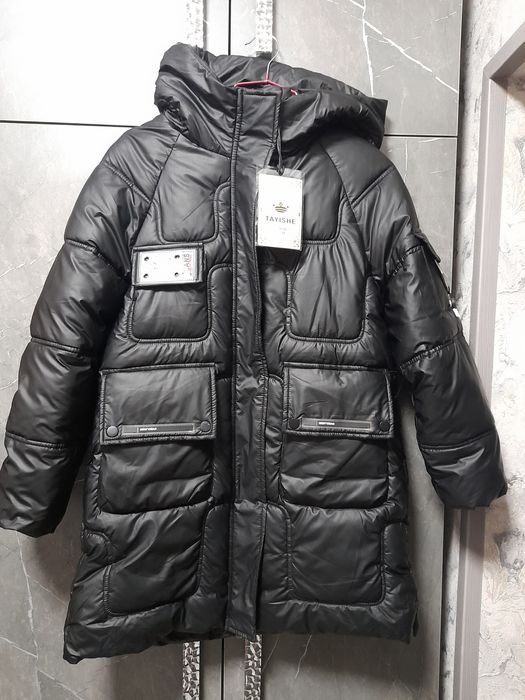 Новое демисезонное пальто на девочку