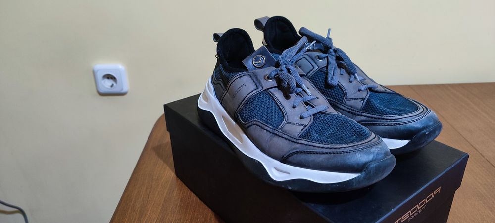 Продавам мъжки обувки