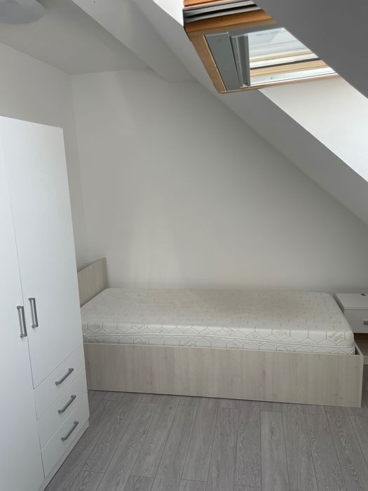 Apartament /mansarda de vânzare zona Vasile Aaron