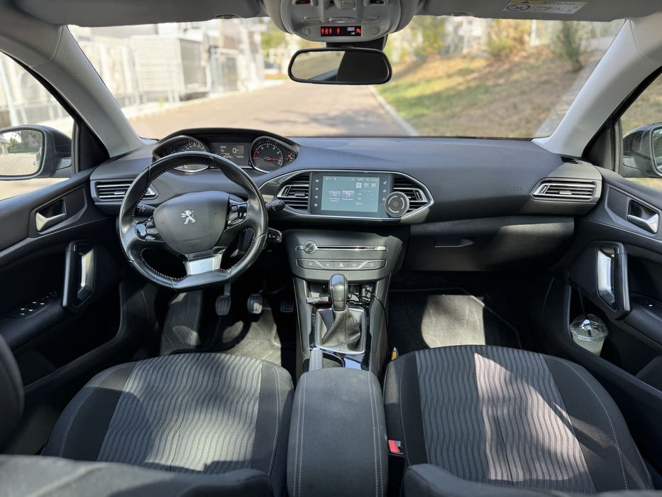 Peugeot 308 1.2 benzina 110 cp / 2017 / panorama / 120.000 km