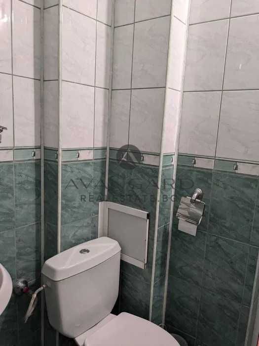 Продава се Четиристаен апартамент в Пловдив, Кючук Париж - 100 кв.м за 1970 €/кв.м - Снимка #19