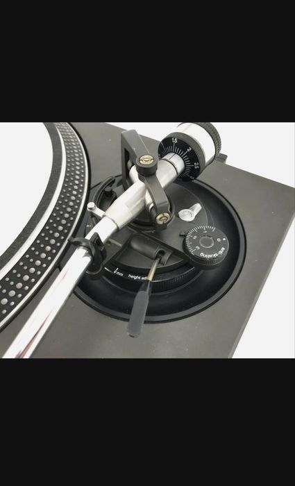 Technics SL-1210 MK2 + Case Flight + 2 Doze