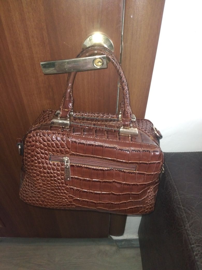 Продаю новую женскую сумку