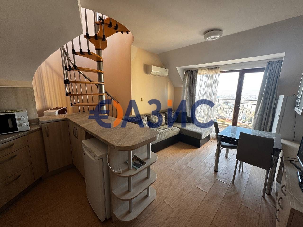 Апартамент с изглед към морето в гр. Варна, кв. Зеленика, 59.5 кв. м и