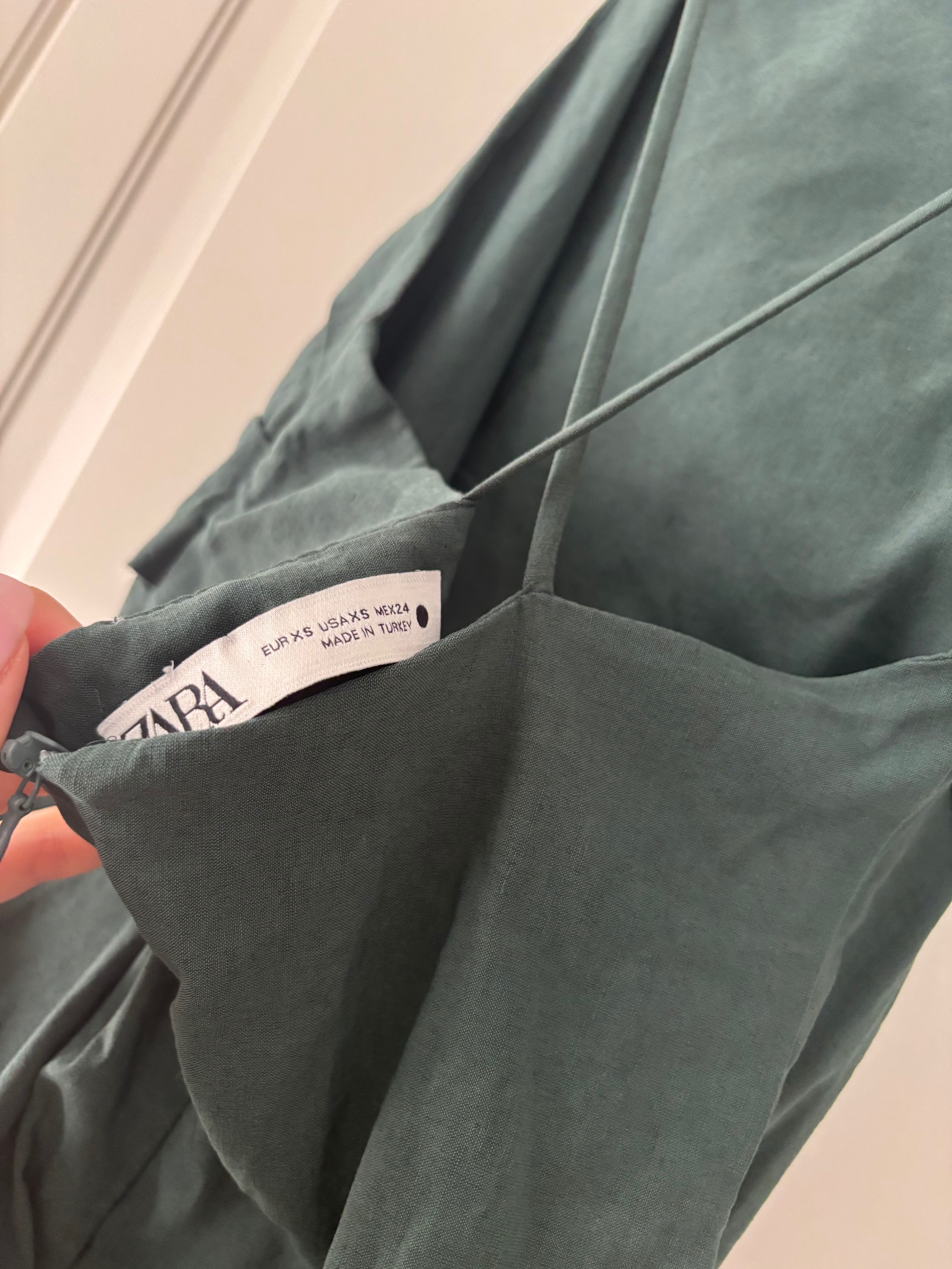Зелена рокля ZARA XS