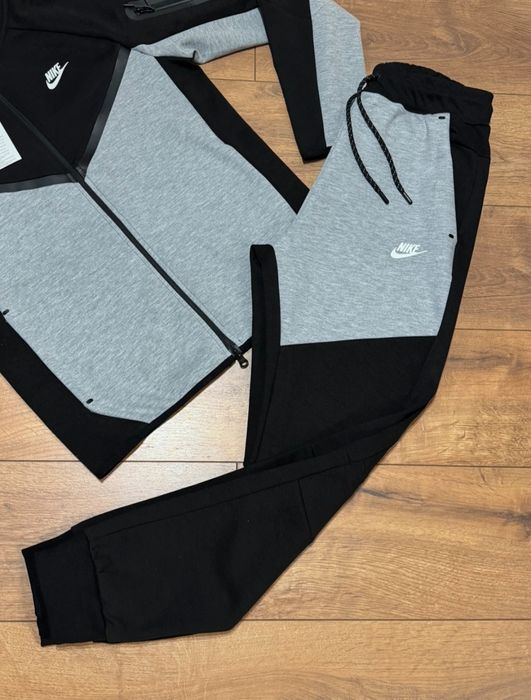 Nike Tech Fleece Black & Grey – Mărimea S, nou cu etichetă