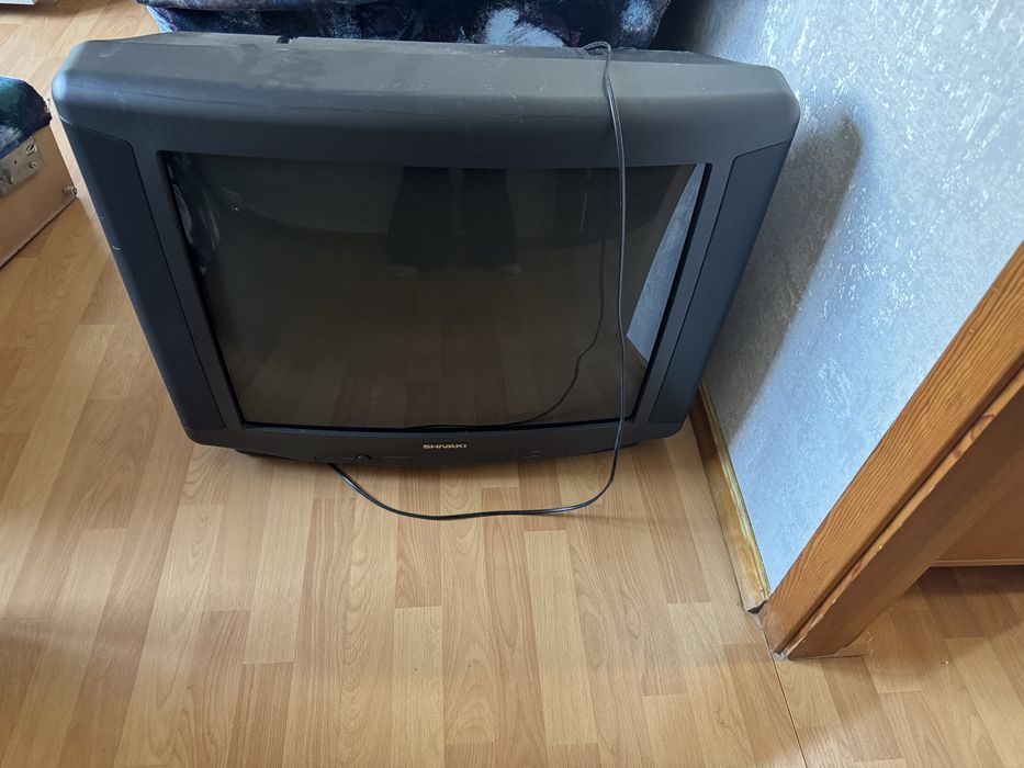 Телевизор работает японский