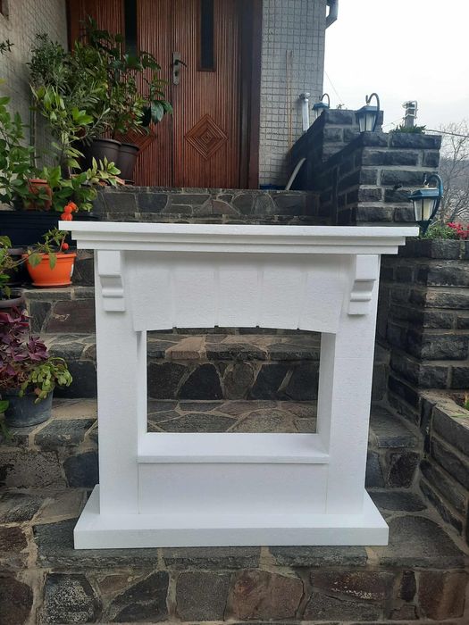 Rama semineu decorativ din polistiren