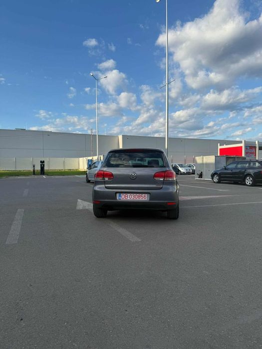 Vând golf 6 adusă recent