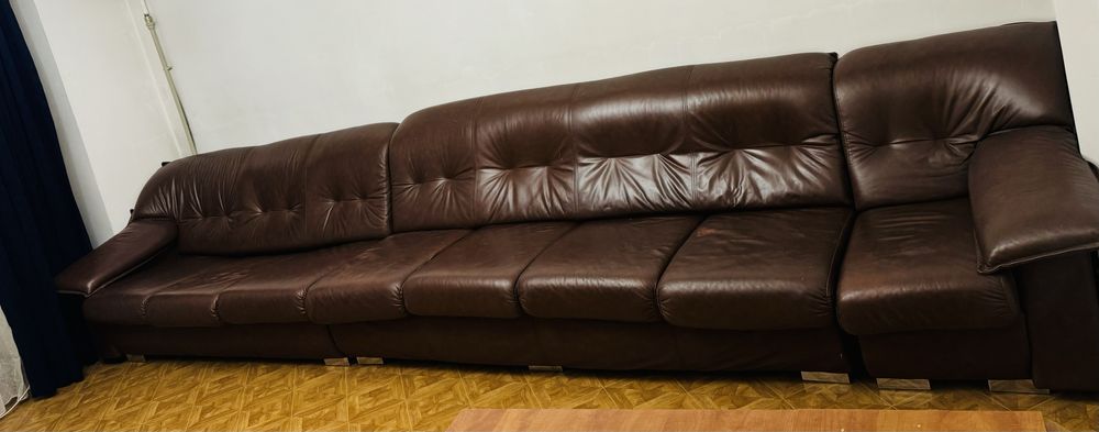 Кожаный диван, раскладной