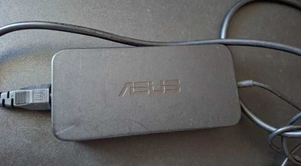 Incarcator original pentru laptop Asus F550 FX502VE FX503 si altele