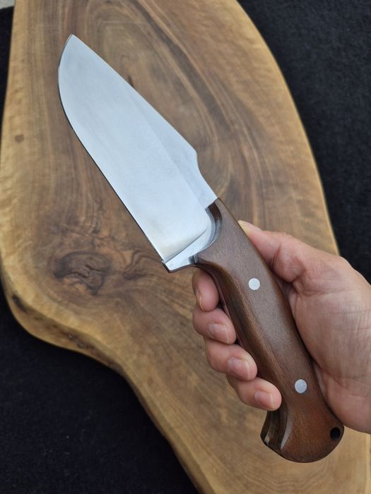Ръчно изработен нож с кожена кания,LN403