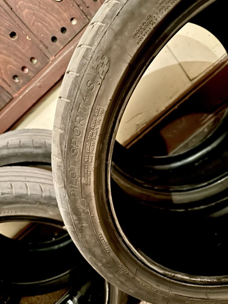 Michelin pilot 4s 265/35/20