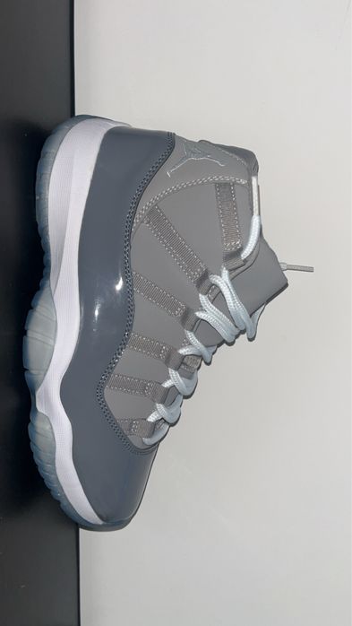 Jordani 11 Retro Cool Grey